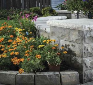 Flower Bed Retaining Wall - Seattle Outdoor Spaces