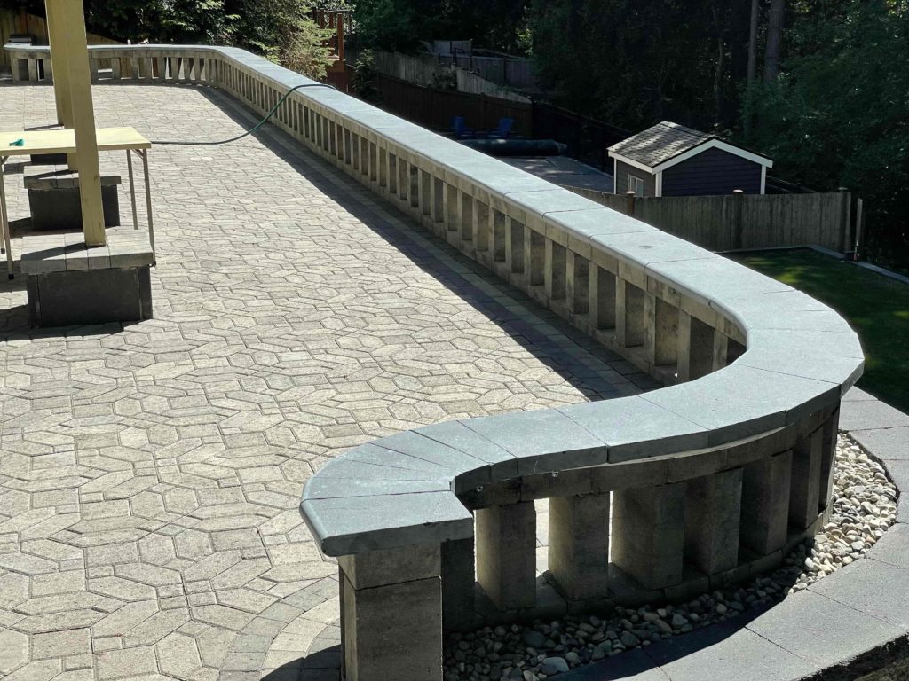 Paver Retaining Wall - Seattle Paver Contractor - Seattle Outdoor Spaces