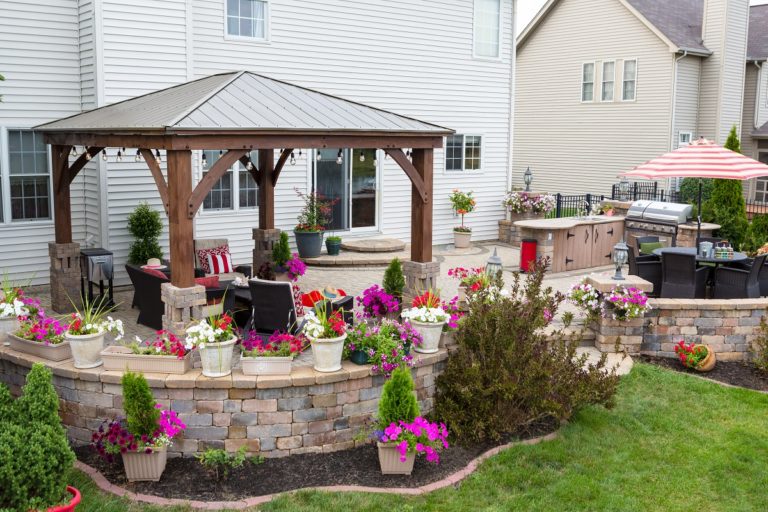 What’s The Difference Between Pergolas And Gazebos?